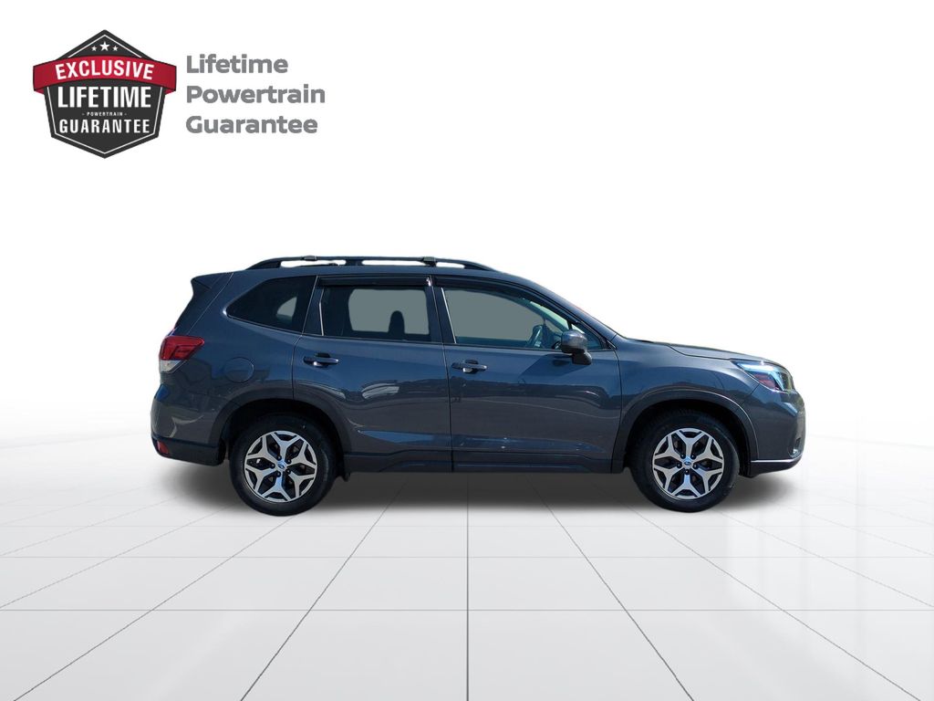 2020 Subaru Forester Premium photo 2