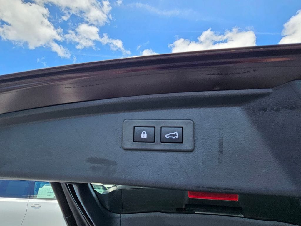 2025 Subaru Outback Limited - Photo 11