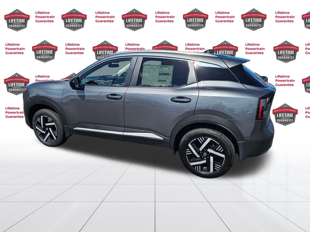 2026 Nissan Kicks SV photo 3