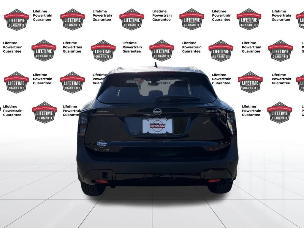 New 2026 Nissan Kicks SR SUV