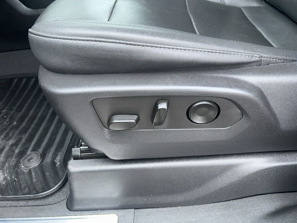 2023 Chevrolet Silverado 1500 LTZ - Photo 23