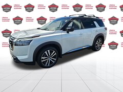 2025 Nissan Pathfinder Platinum SUV