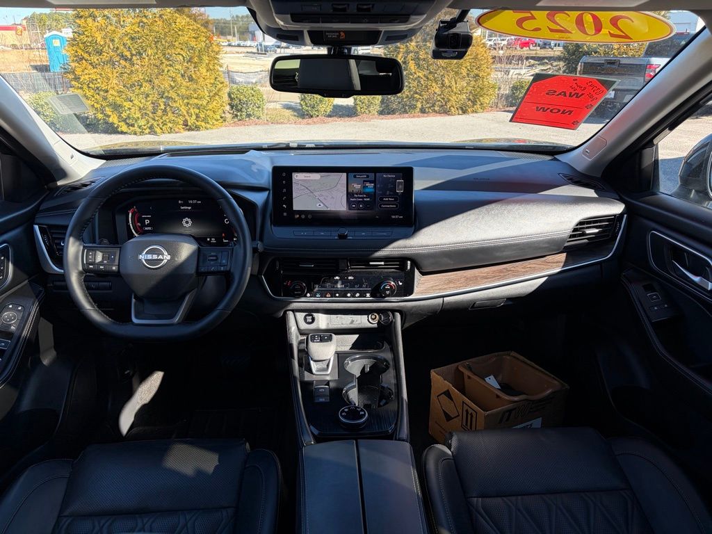 2025 Nissan Rogue Platinum - Photo 27