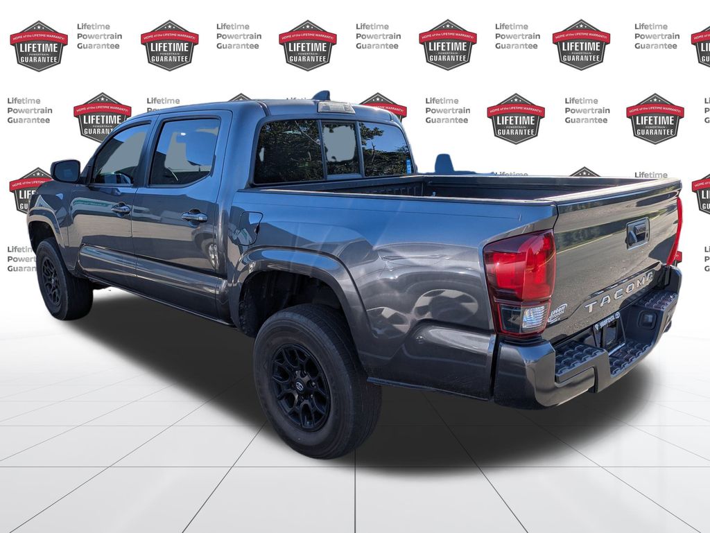 2021 Toyota Tacoma SR5 photo 4