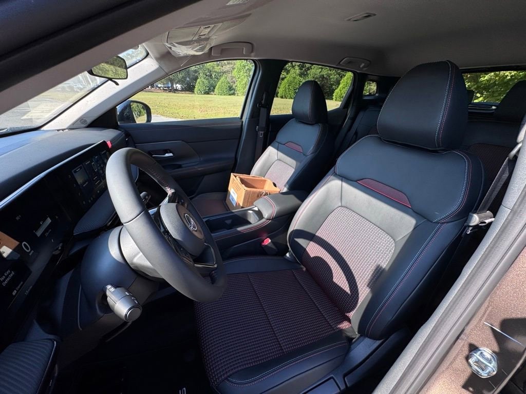 2026 Nissan KICKS SR - Photo 11