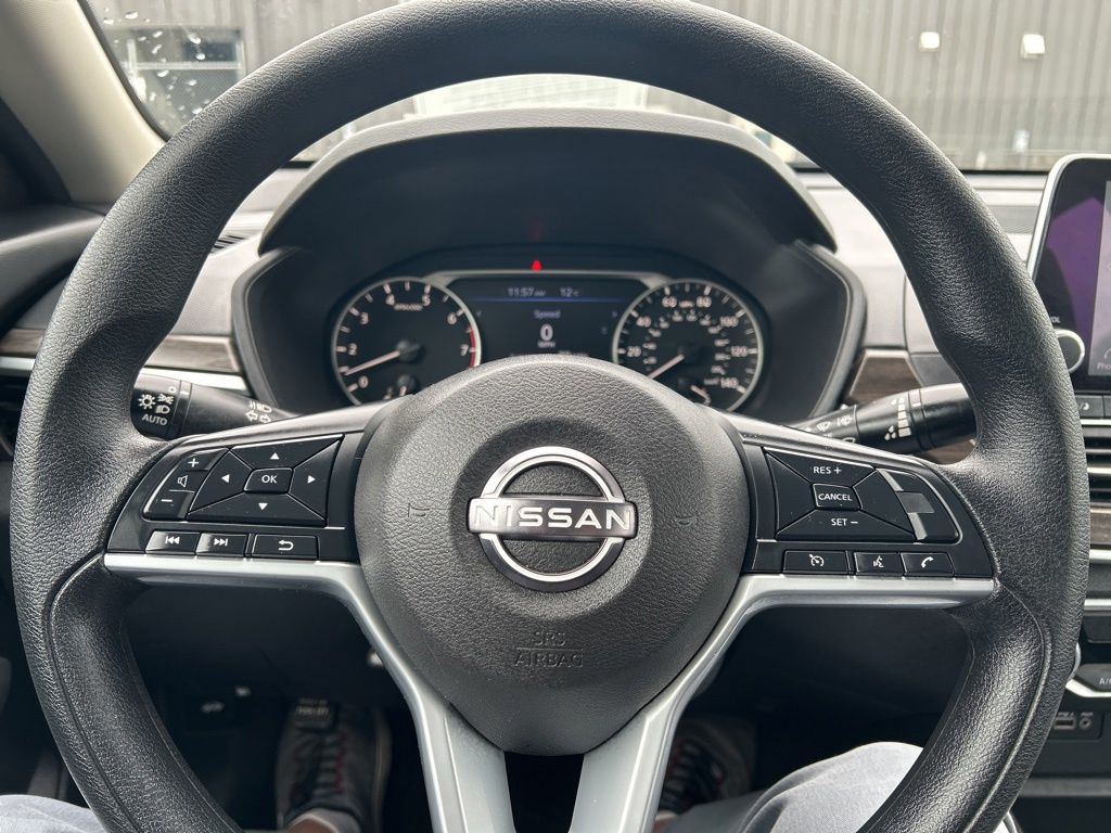 2025 Nissan Altima SV - Photo 16