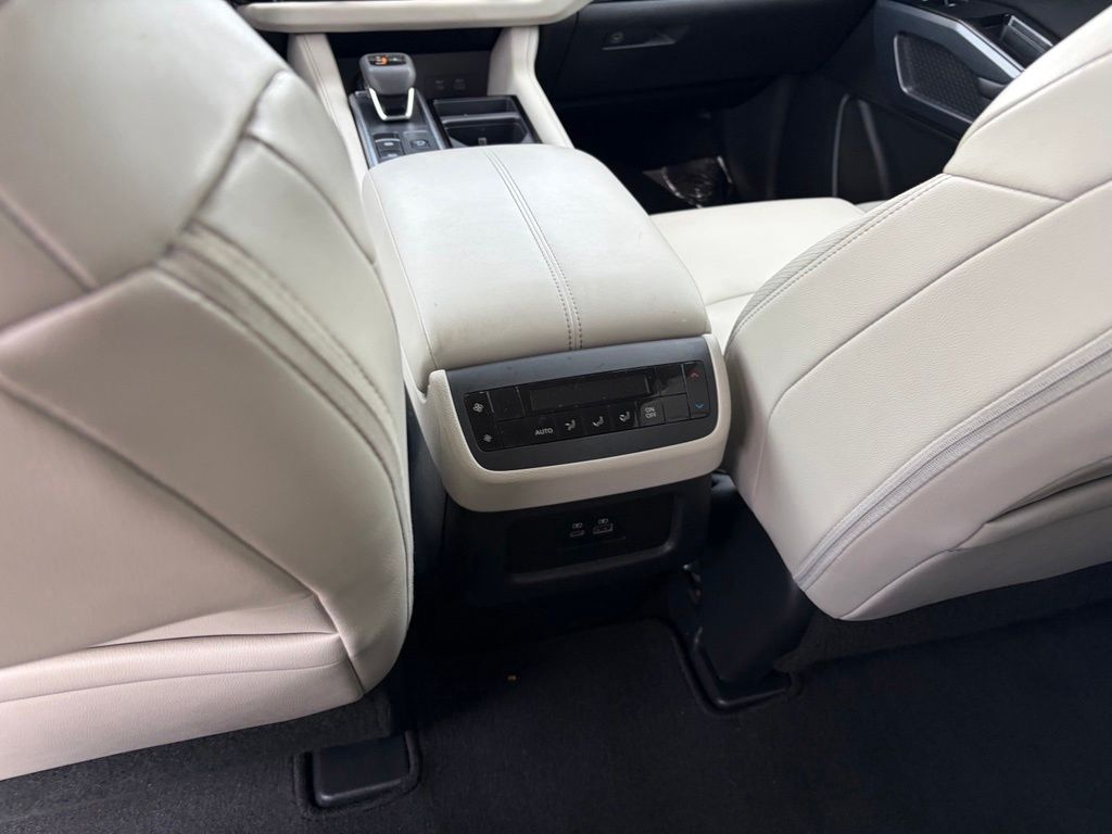 2025 Nissan Pathfinder SL - Photo 27