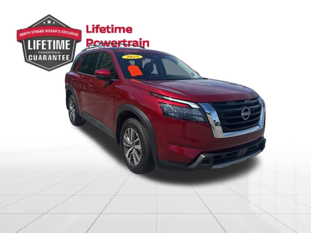 2025 Nissan Pathfinder SL 4WD's photo
