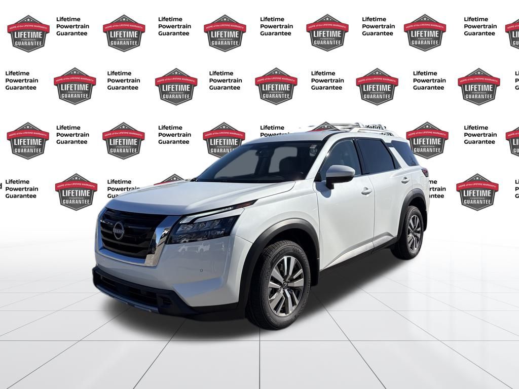 2025 Nissan Pathfinder SL's photo