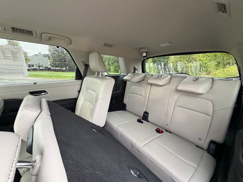 2025 Nissan Pathfinder SL - Photo 28