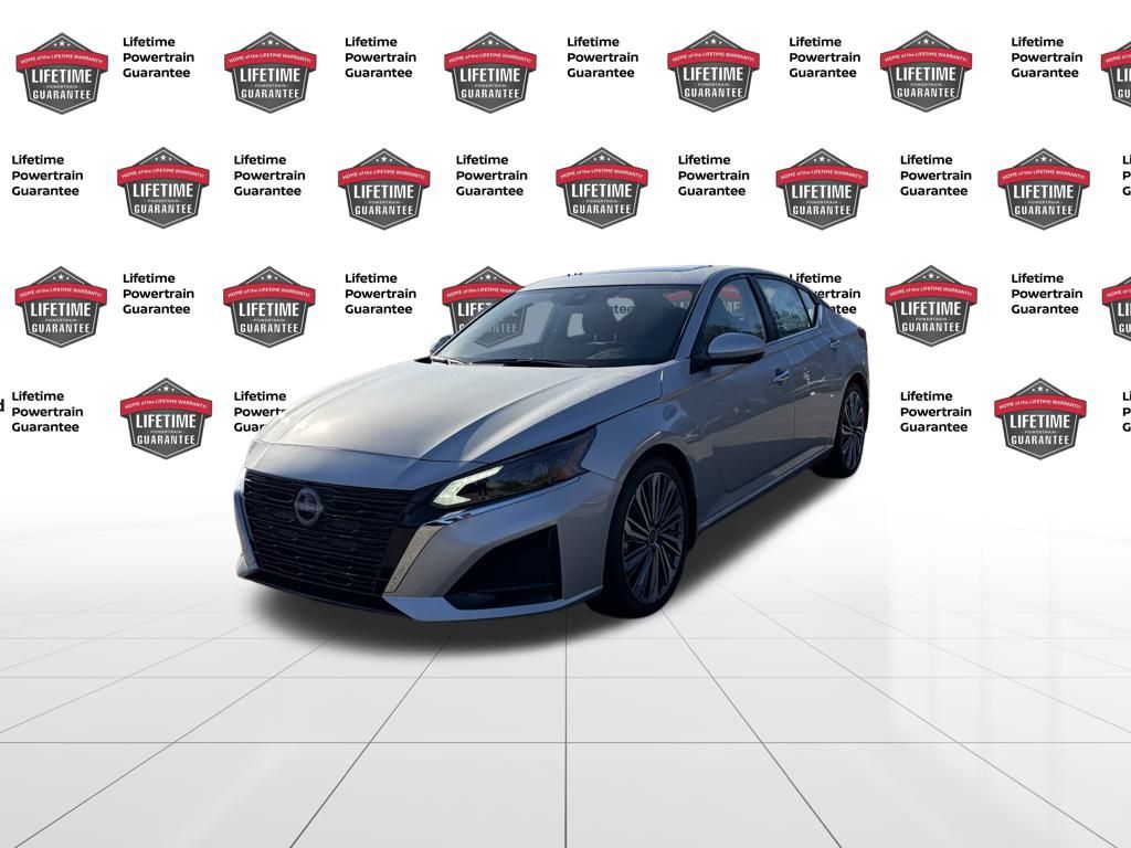 2025 Nissan Altima SL's photo