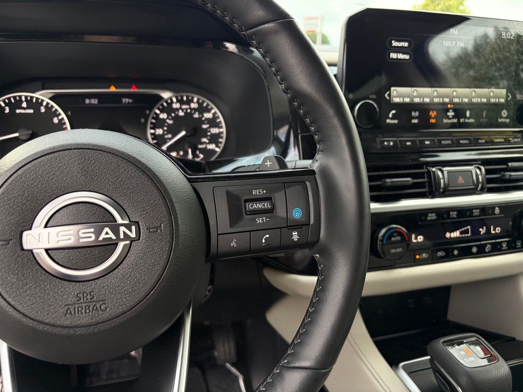 2025 Nissan Pathfinder SL - Photo 17