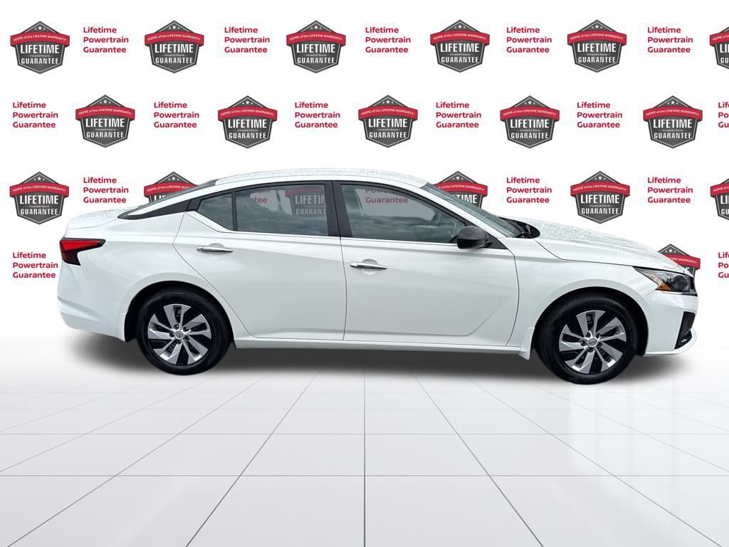 2025 Nissan Altima 2.5 S photo 3