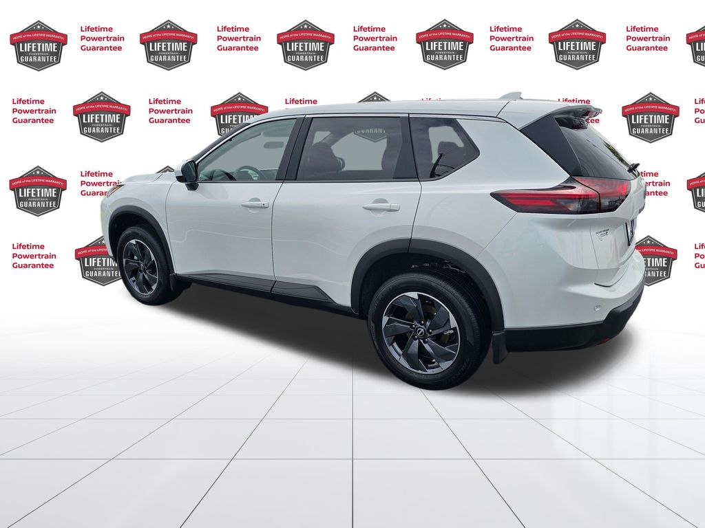 2026 Nissan Rogue SV photo 3