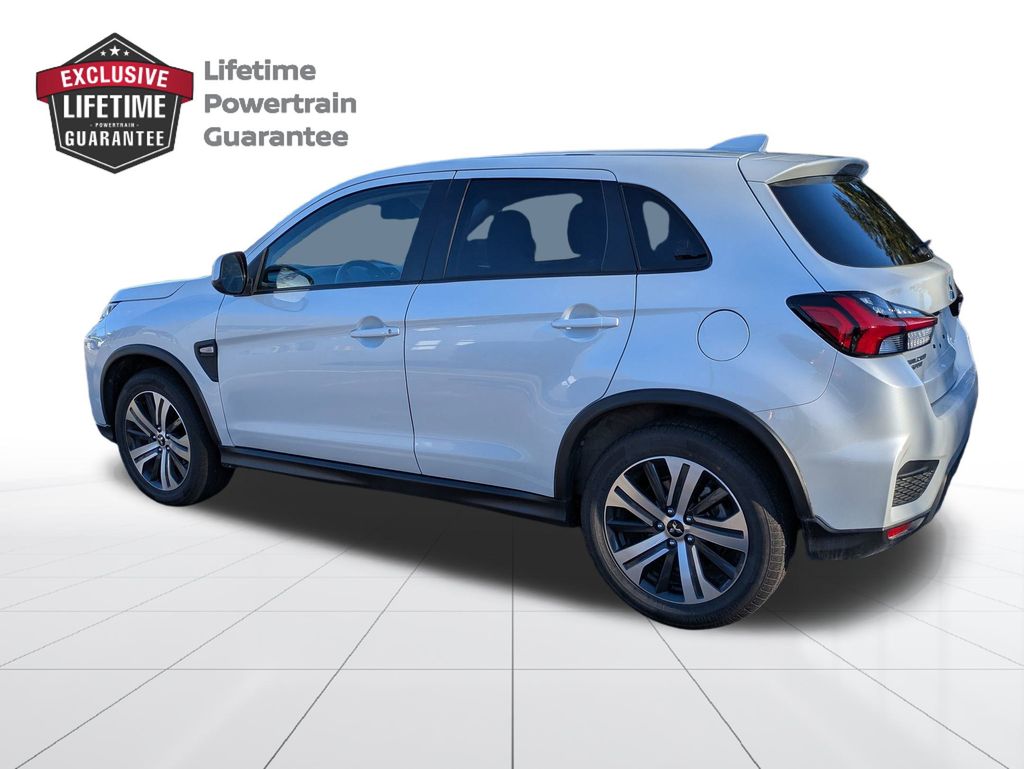 2024 Mitsubishi Outlander Sport ES LE SE photo 3
