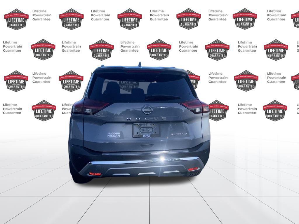 2023 Nissan Rogue Platinum photo 4