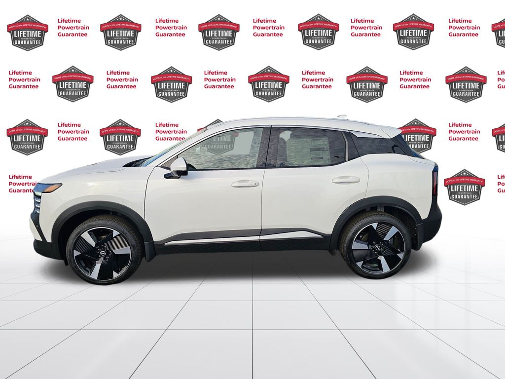 2025 Nissan Kicks SR photo 2