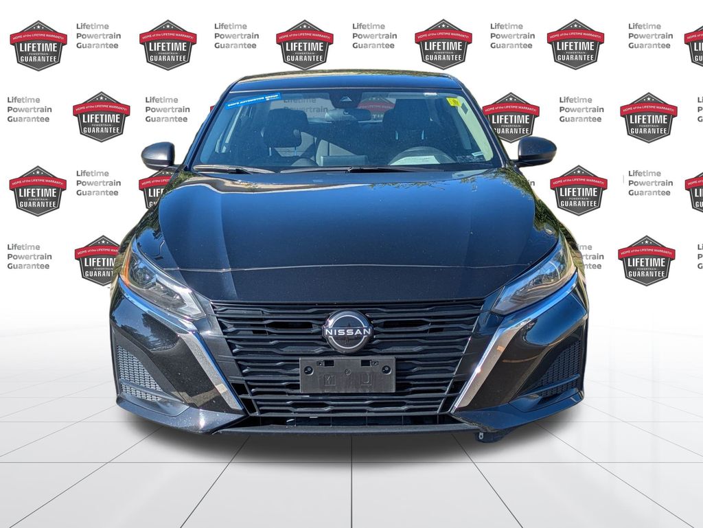 2024 Nissan Altima 2.5 SV photo 2