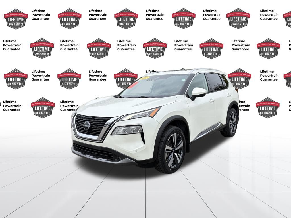 2022 Nissan Rogue SL's photo