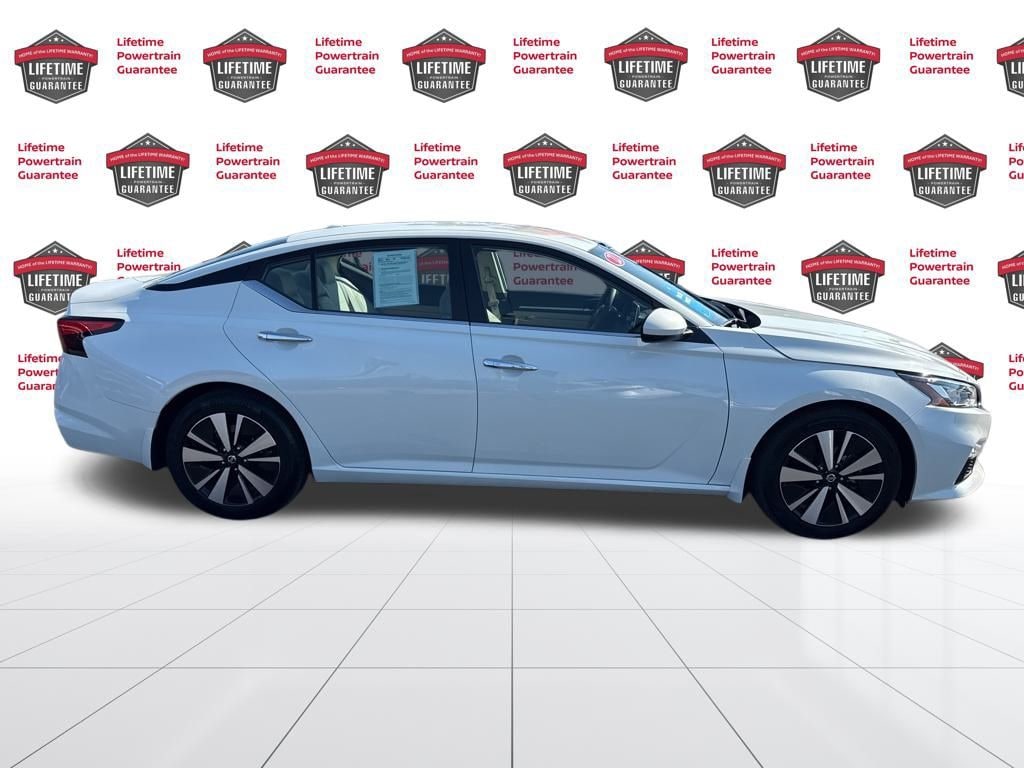 Used 2022 Nissan Altima 2.5 SV Sedan