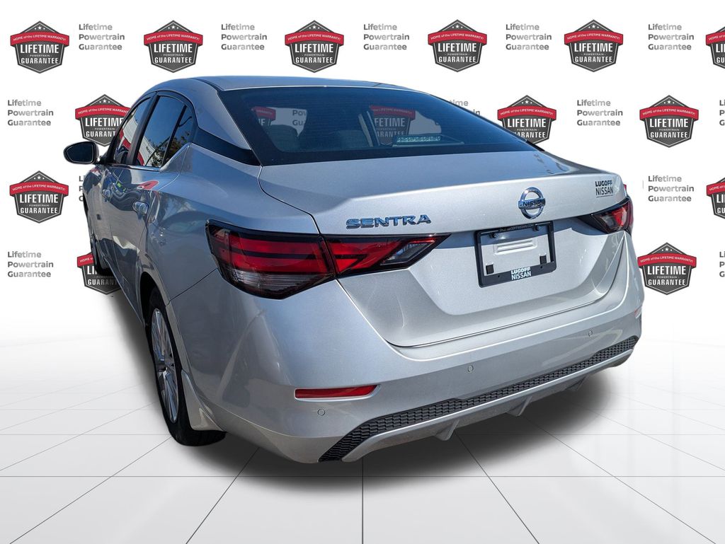 2023 Nissan Sentra S photo 3