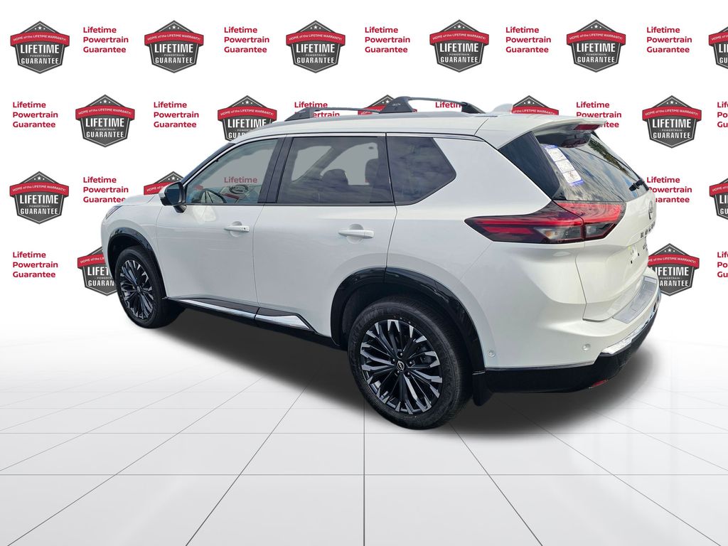 2026 Nissan Rogue Platinum photo 3