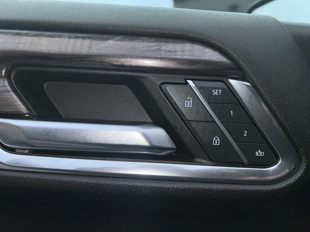 2023 Chevrolet Silverado 1500 LTZ - Photo 22