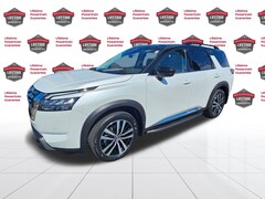 2025 Nissan Pathfinder Platinum SUV