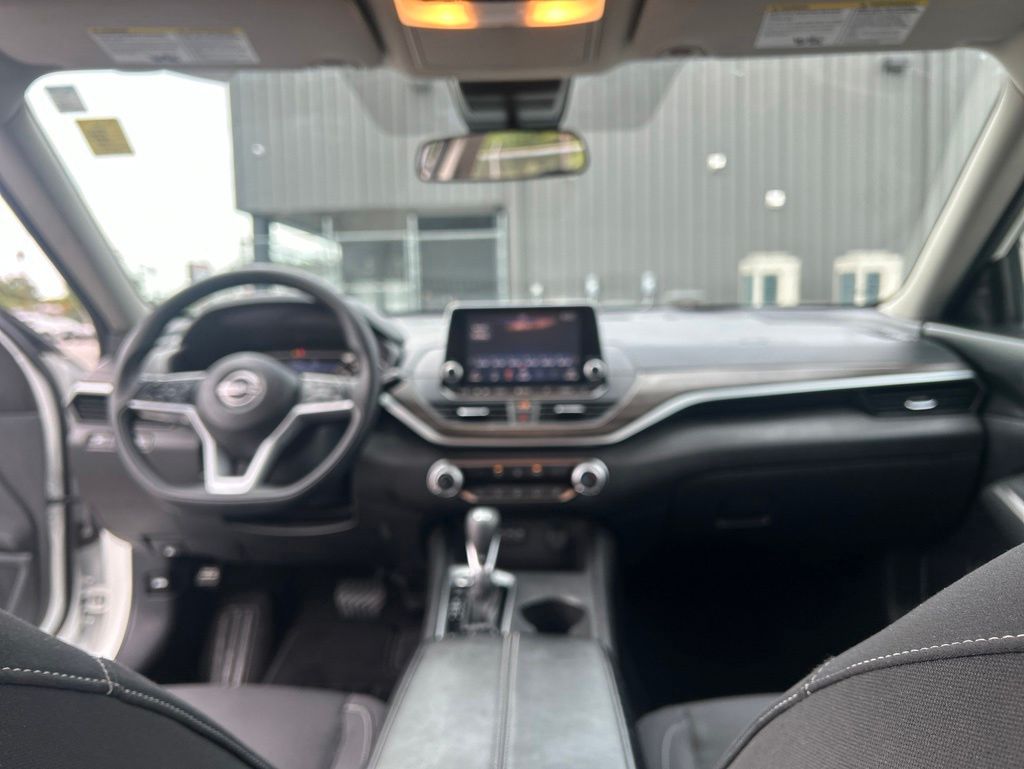 2025 Nissan Altima SV - Photo 24