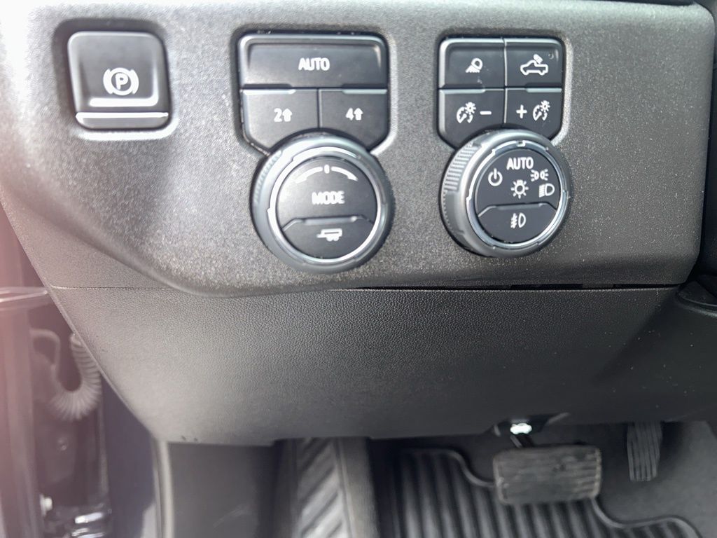 2023 Chevrolet Silverado 1500 LTZ - Photo 20