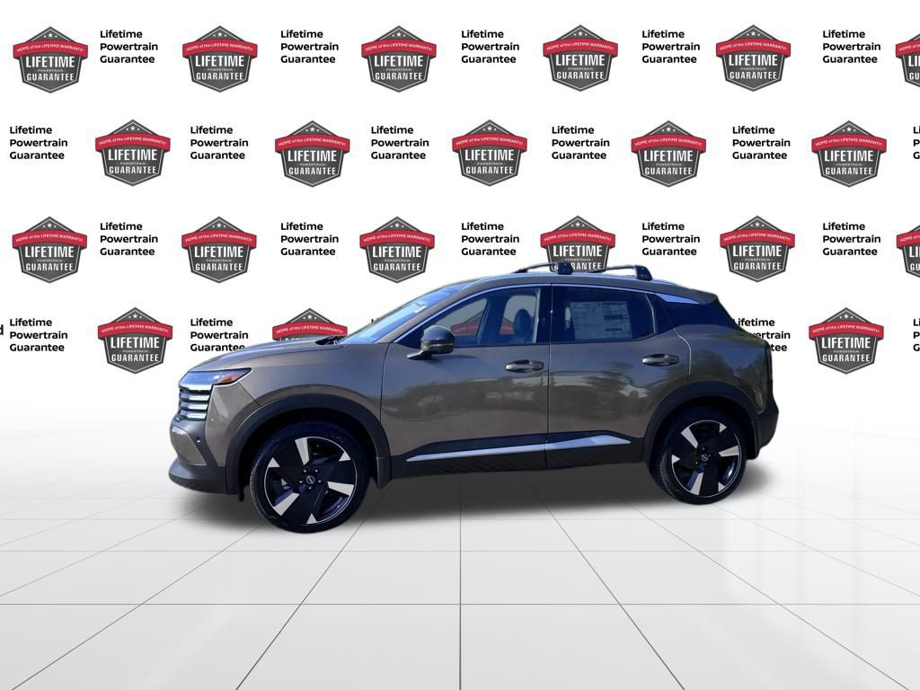 2026 Nissan Kicks SR photo 2