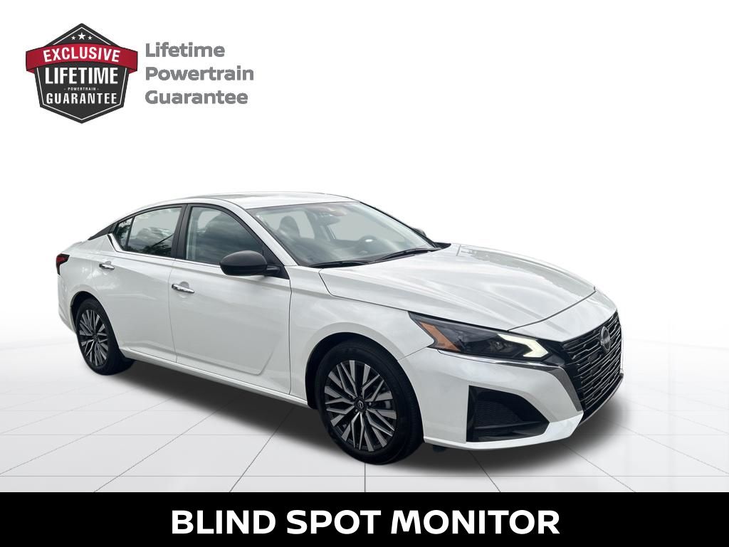 2025 Nissan Altima SV - Photo 8