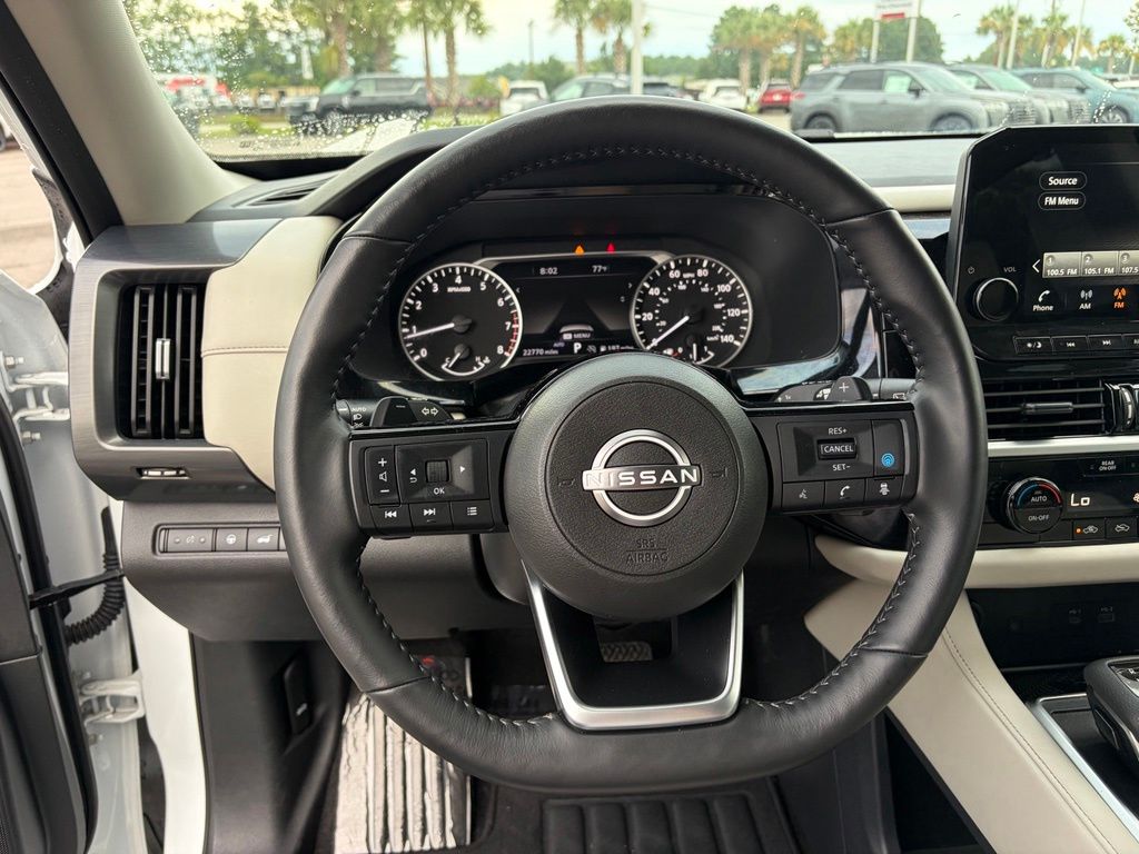 2025 Nissan Pathfinder SL - Photo 15