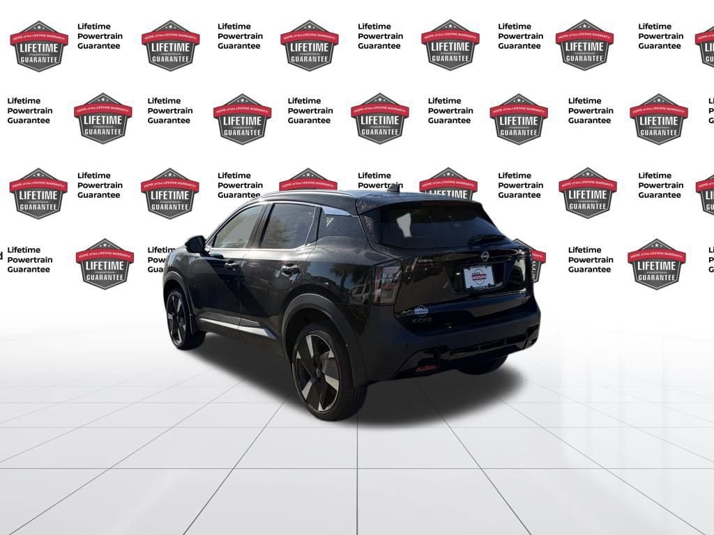 New 2026 Nissan Kicks SR SUV