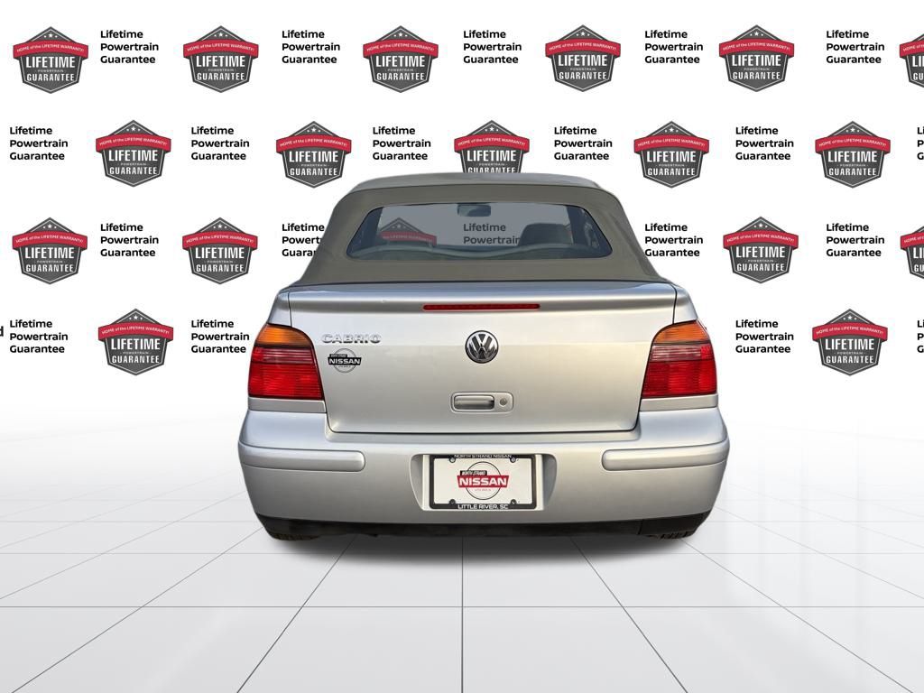 2002 Volkswagen Cabrio photo 3
