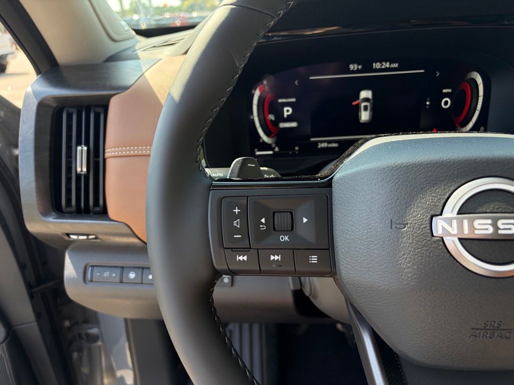 2026 Nissan Pathfinder Platinum - Photo 16