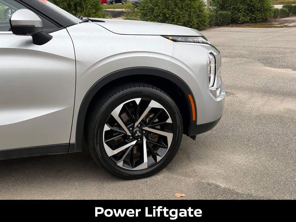 2024 Mitsubishi Outlander SE - Photo 10