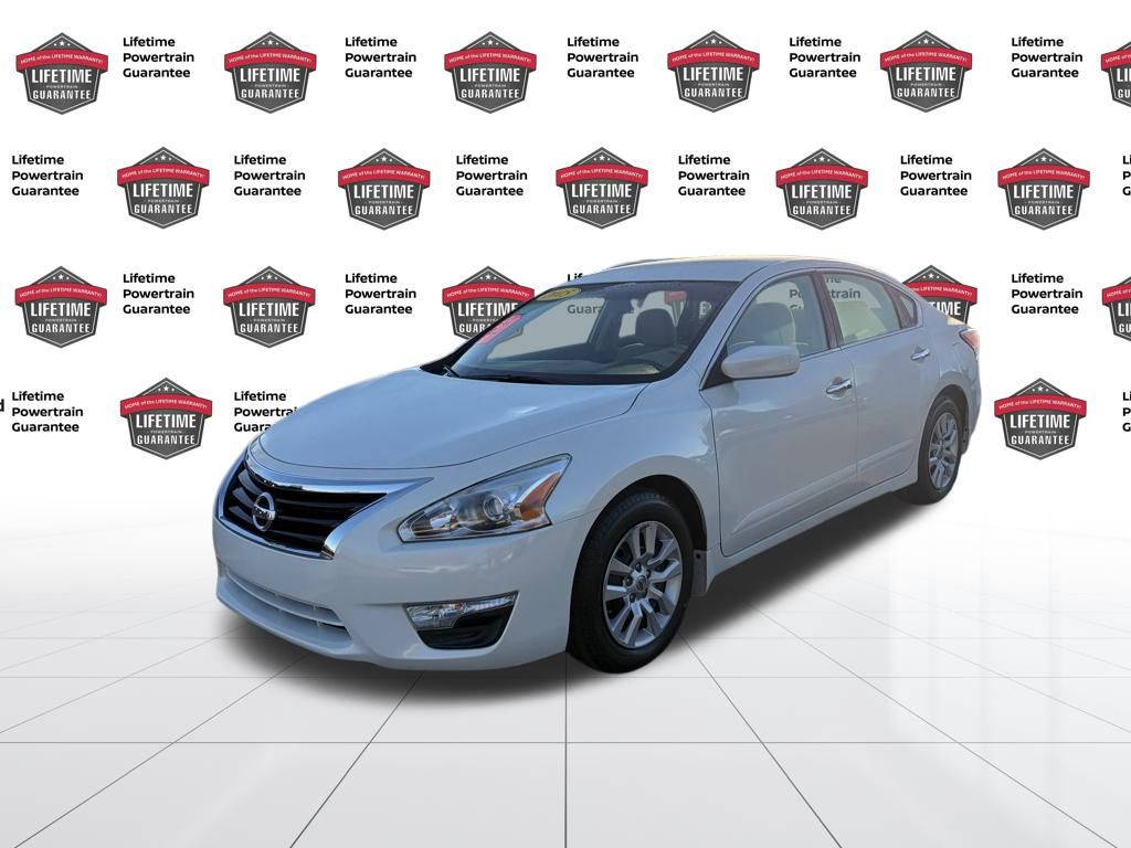 2015 Nissan Altima S's photo