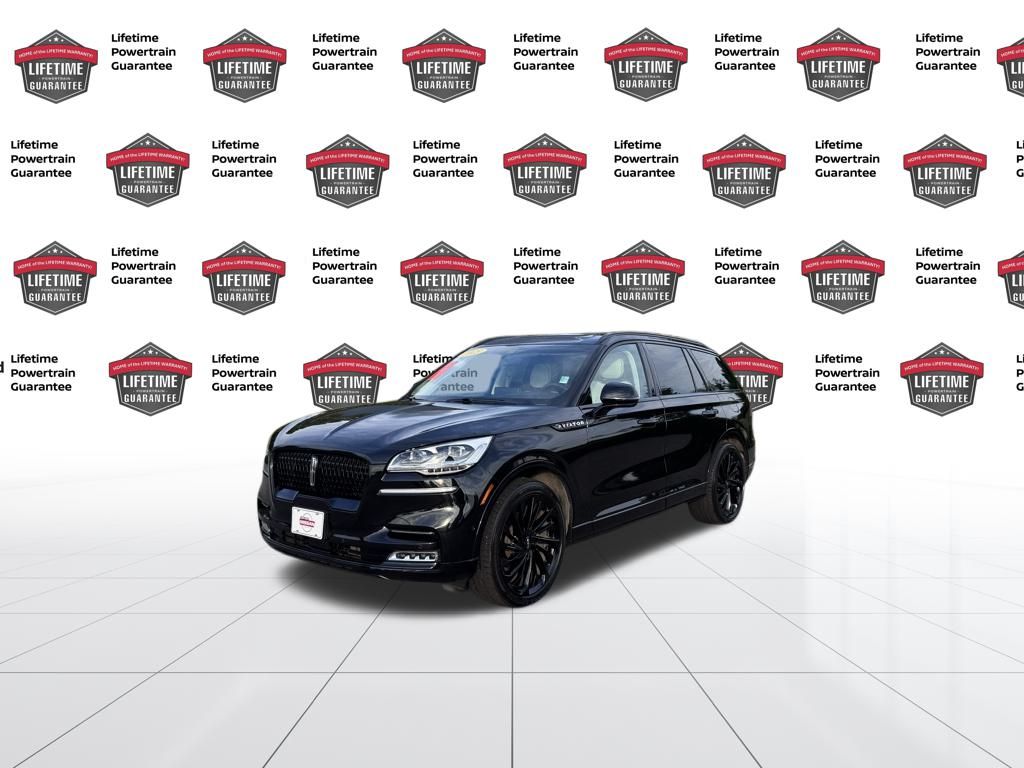 2023 Lincoln Aviator Black Label's photo