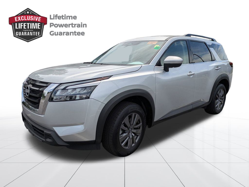 2024 Nissan Pathfinder SV photo 3