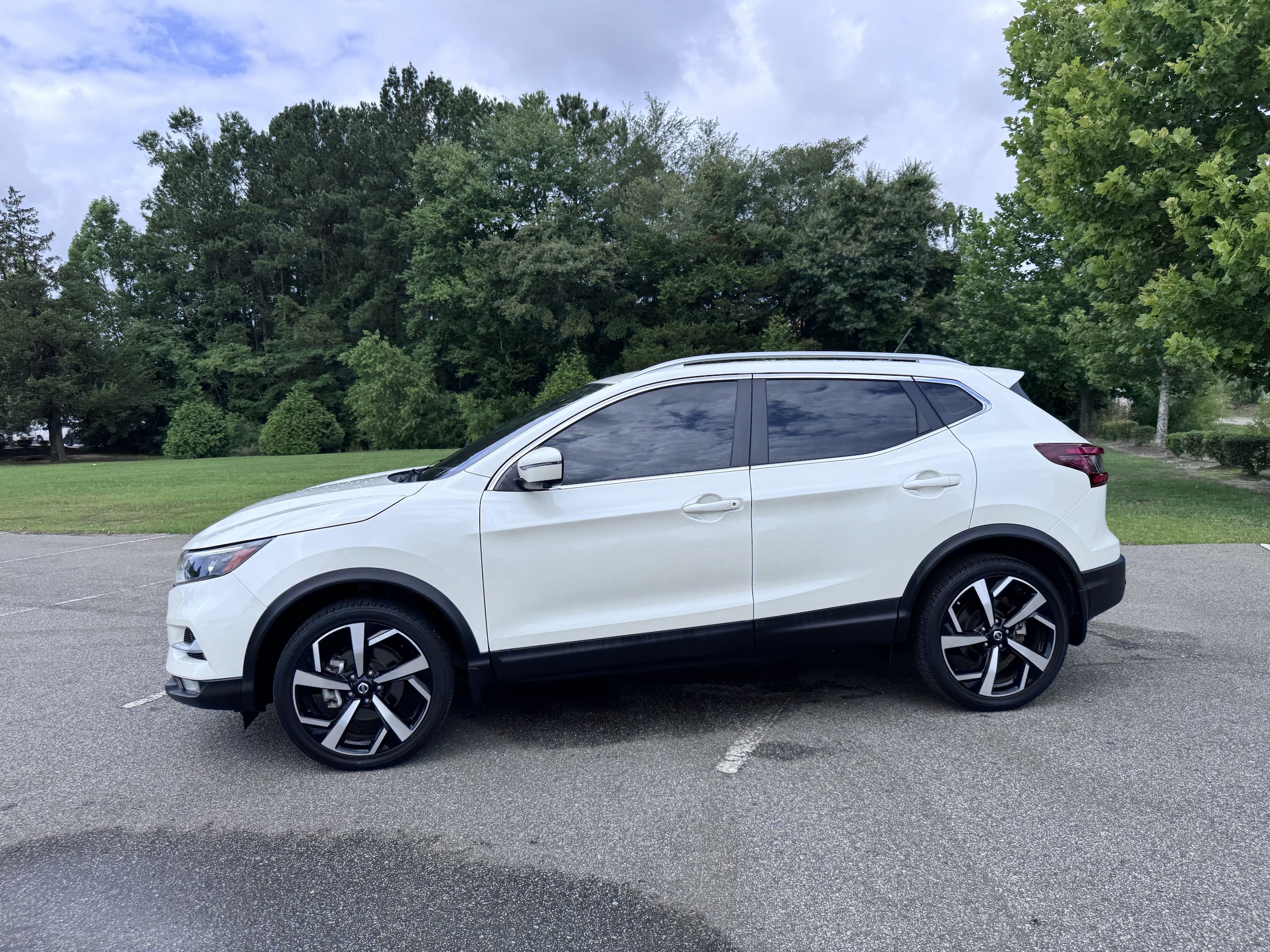 Certified 2022 Nissan Rogue Sport SL with VIN JN1BJ1CV3NW349485 for sale in Little River, SC