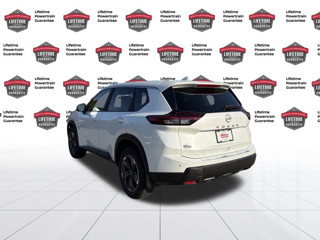 2025 Nissan Rogue SV photo 3