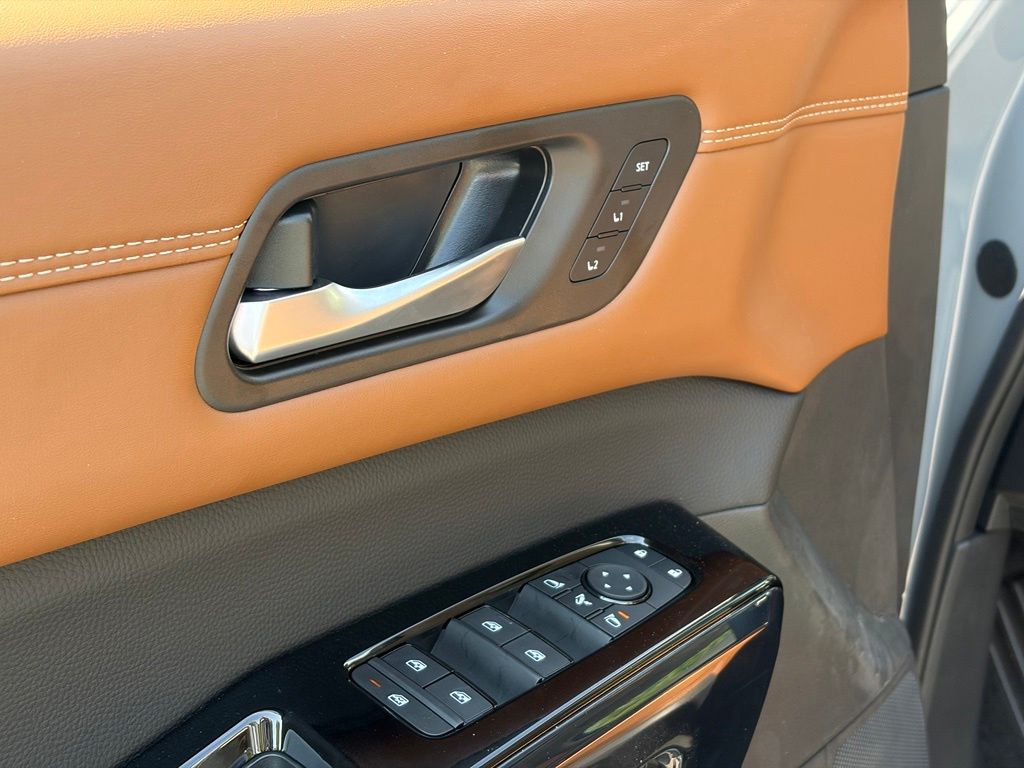 2026 Nissan Pathfinder Platinum - Photo 13