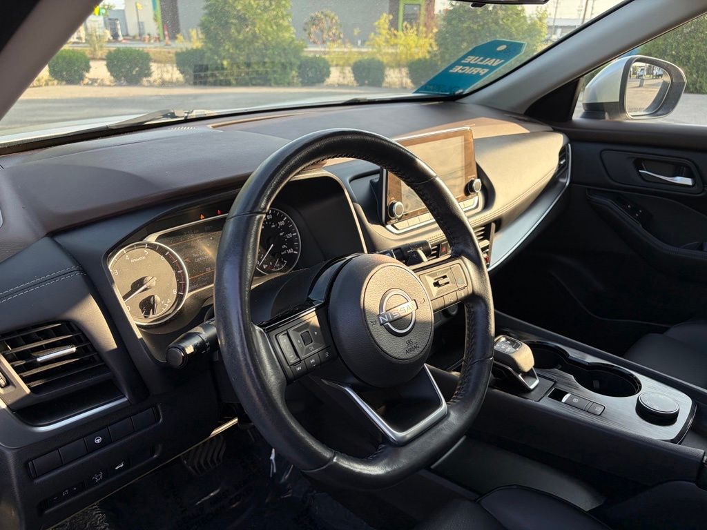 2023 Nissan Rogue SV - Photo 14