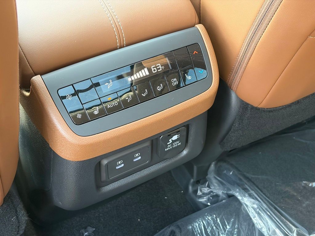 2026 Nissan Pathfinder Platinum - Photo 27