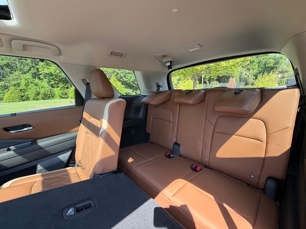 2026 Nissan Pathfinder Platinum - Photo 26