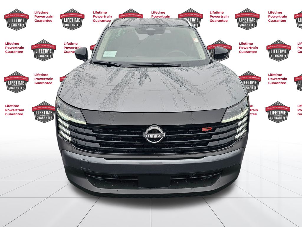 2026 Nissan Kicks SR photo 3