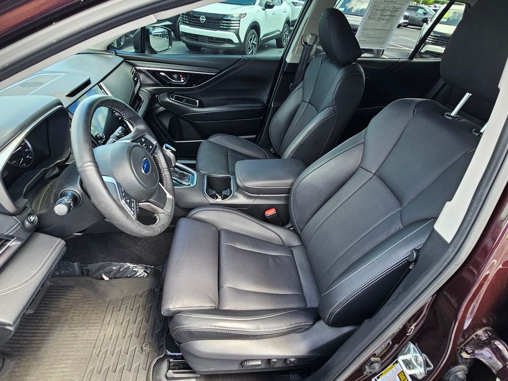 2025 Subaru Outback Limited - Photo 17