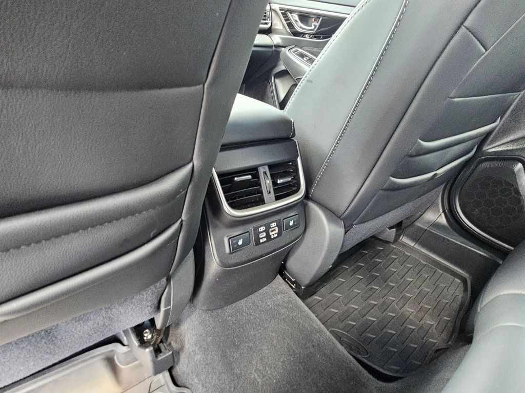 2025 Subaru Outback Limited - Photo 13
