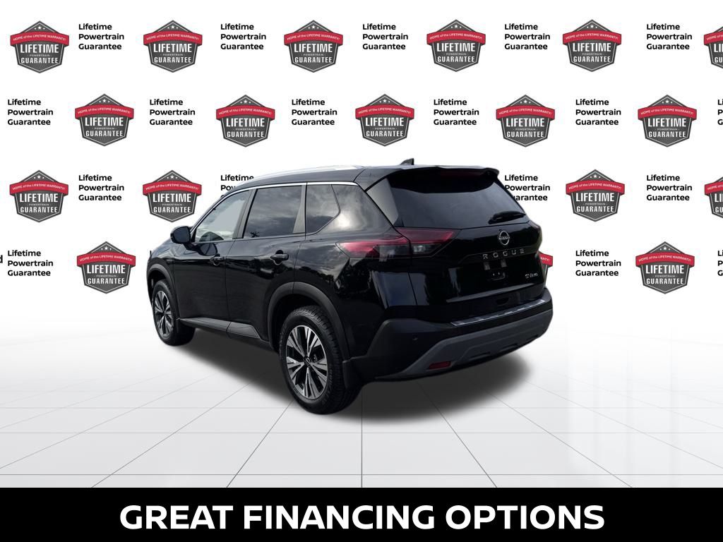 2022 Nissan Rogue SV photo 3